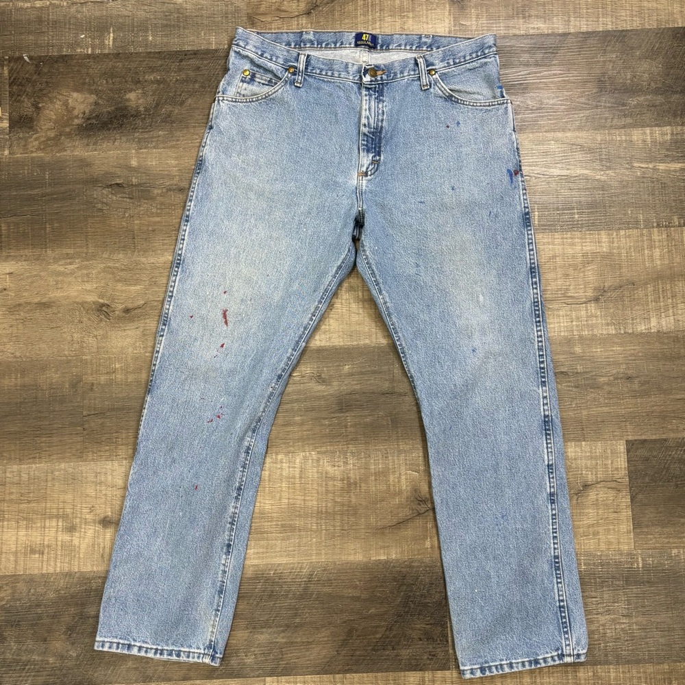 Vintage Wrangler Regular Fit Workwear
Jeans, Paint Splatter, 38 x 32, GUC